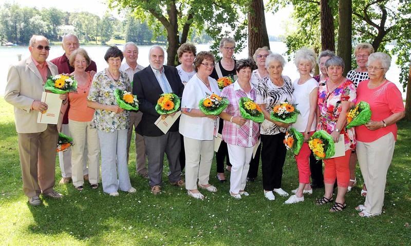 Mit einer Festveranstaltung in Bad Saarow ist der Landkreis Oder-Spree am Freitag (9. Juni 2017) in die 24. Brandenburgische Seniorenwoche gestartet. Landrat Rolf Lindemann zeichnete aus diesem Anlass auf Vorschlag der &ouml;rtlichen Seniorenbeir&auml;te 17 Frauen