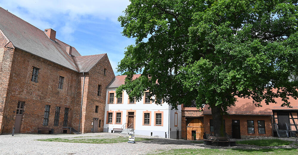 Burg Beeskow mit Burghof.